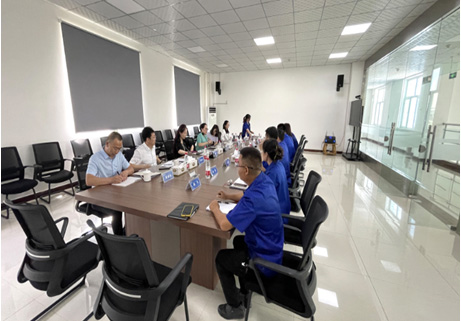 中國醫(yī)藥總經(jīng)理、黨委副書記胡慧冬一行 調(diào)研新疆天山藥業(yè)