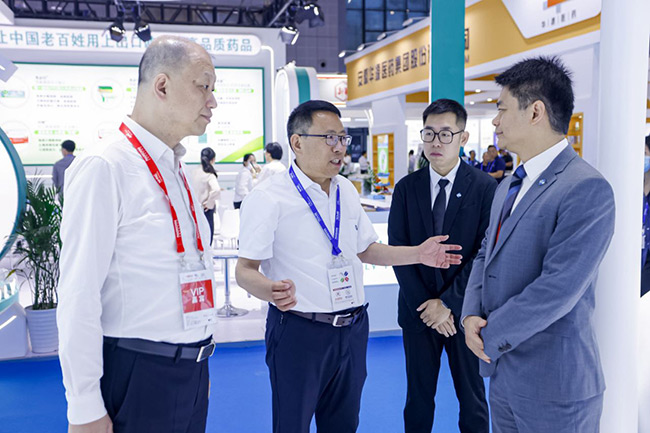 天山藥業(yè)參加第90屆中國國際醫(yī)藥原料藥/中間體/包裝/設(shè)備交易會第88屆全國藥品交易會